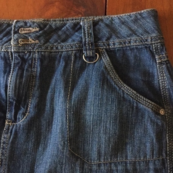 $10 SALE Denim Mini Skirt Pockets Casual Minimalist Jeans Faded Glory Women’s - Picture 2 of 4